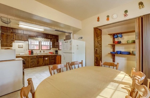 Bijou Pines Cabin | Pet-Friendly 3BR | Near Heavenly | Fenced Yard!