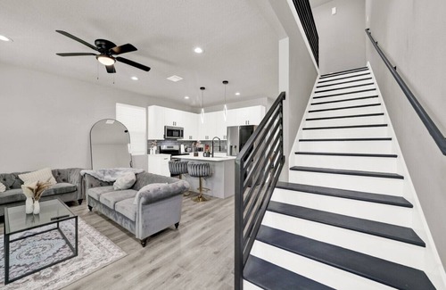 Humble House | Pet-Friendly 3BR/3BA 15 Min to Airport