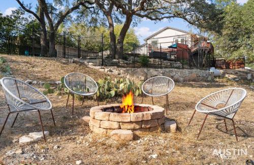 Cardinal Hills House | Pet Friendly 3BR 3BA Hill Country Home w Private Pool and Grill by Austin Vacay