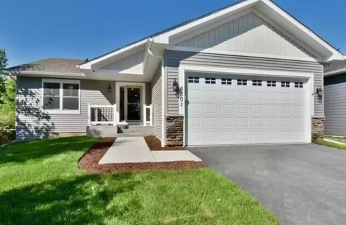 Waverly House | Pet Friendly 4BR/3BA Furnished Country Home available 1/1/24 for up to 6 months