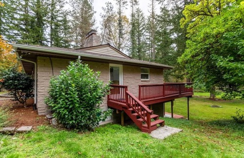 Sammamish House | Pet-Friendly 4BR Home, Huge Yard, Sleeps 12