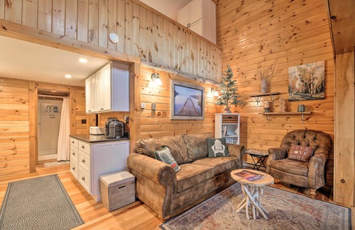 Saranac Lake Cabin | Pet-Friendly Adirondack Cabin w/On-Site Lake