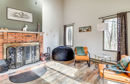 Mount Pocahontas House | Pet-Friendly Albrightsville Home w/Game Room!