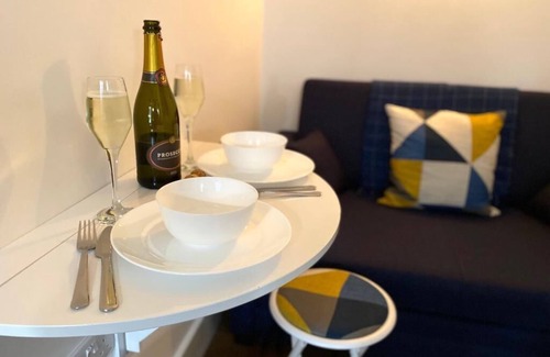 Brighton City Centre Apartment | Pet friendly and central Laines location, 1 minute from station