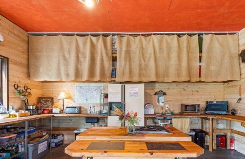 Missoula Cabin | Pet-friendly and Cozy "The Shed" with Garden Views + Hot Tub near Missoula
