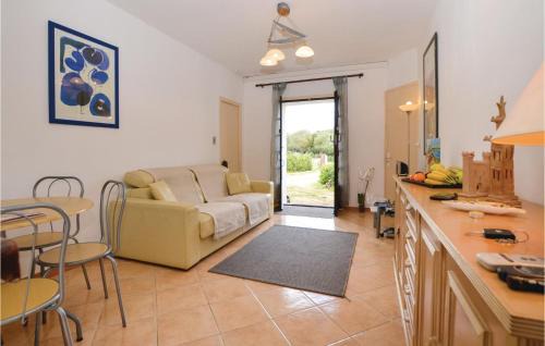 Pianotolli-Caldarello Apartment | Pet Friendly Apartment