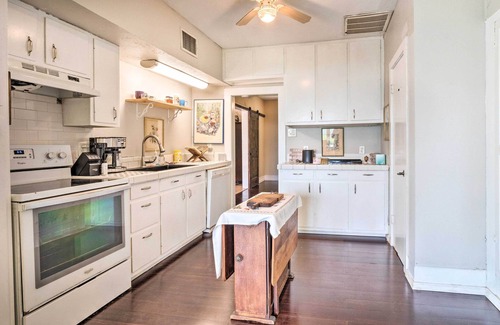 Apache Shores House | Pet-Friendly Austin Home w/Deck, Yard, & Views!