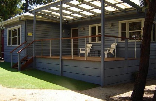 Cannons Creek House | Pet Friendly Beach Cottage at Cannons Creek