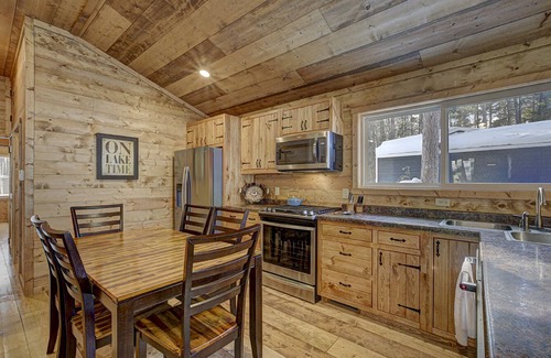 Eagle River Cottage | Pet Friendly Beautiful Cottage on Crystal Clear Private Meta Lake!