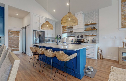 Port Aransas House | Pet Friendly, Boardwalk to Beach, Fire Pit