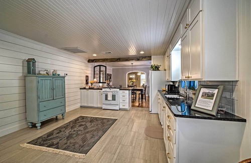 Brenham Cottage | Pet-Friendly Brenham Cottage w/Yard!