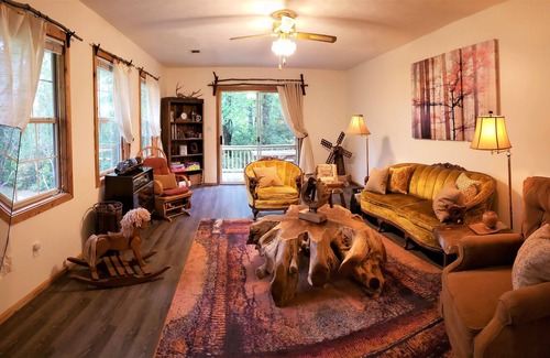 Helen House | Pet Friendly Cabin & Camp Retreat Nestled on a Private Mountain Ridge- Helen, GA