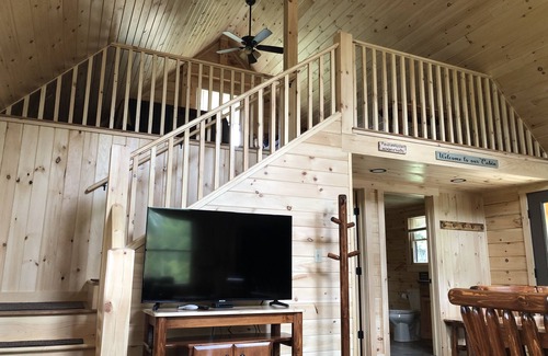 Lyndon Center House | Pet Friendly cabin in East Burke - on the Kingdom Trails