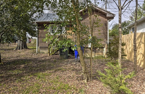 Carrboro Cottage | Pet-Friendly Carrboro Cottage < 1 Mi to Carr Mall