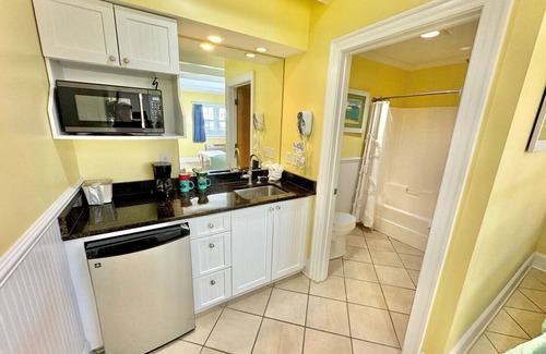 Atlantic Beach Hotel | Pet-friendly, Centrally Located, 3 Blocks to beach! Unit 206