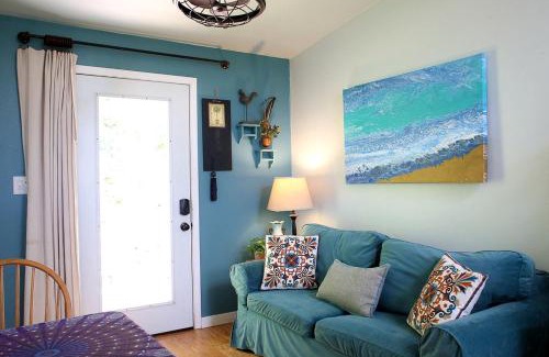 Rainbow CDP House | Pet Friendly Charming Cottage with Incredible Views and Hot-tub in Rainbow, California