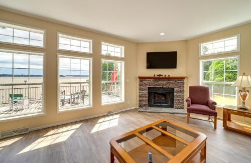 Checotah House | Pet-Friendly Checotah Home with Deck and Lake Views!