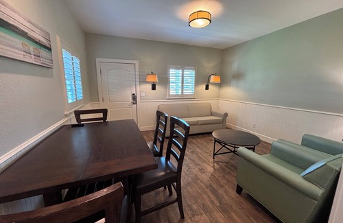 Port Aransas Condo | Pet Friendly, Close to the Beach, Golf Cart Access