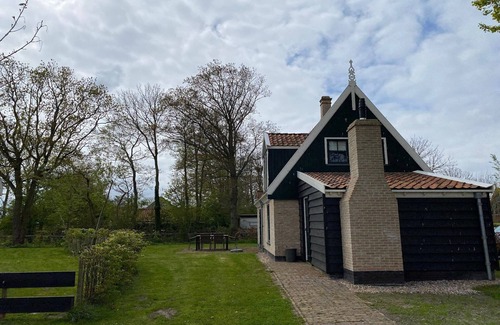 Hippolytushoef Villa | Pet-Friendly Coastal Villa