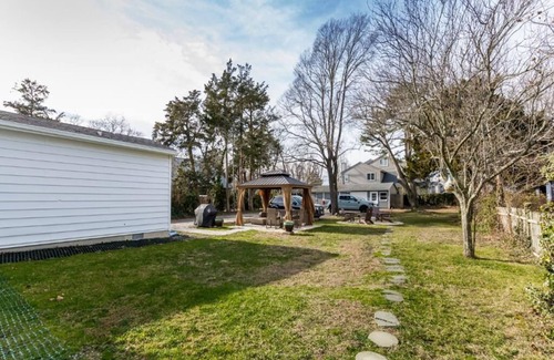 Cape May Condo | Pet-friendly Colonial Unit in Historic Cape May