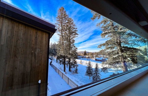 Whitefish House | Pet Friendly, Community Center, Pool/Hot Tub, 3 Bed/4 Bath, Sleeps 10, Amazing Views