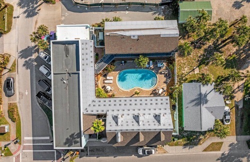 Flagler Beach Apartment | Pet-friendly condo in Flagler, pool, walk to beach!