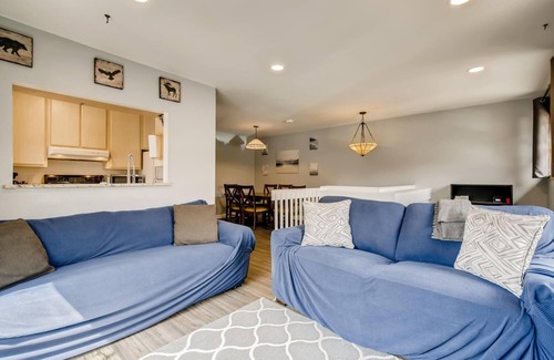 Frisco Condo | PET FRIENDLY Condo close to Main Street in Frisco!