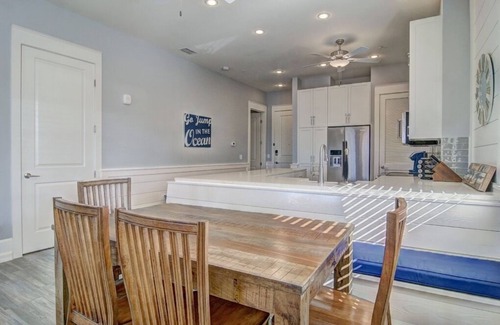 Cinnamon Shore Condo | Pet-Friendly Condo w/Central Location+Resort-Like Amenities@Cinnamon Shore