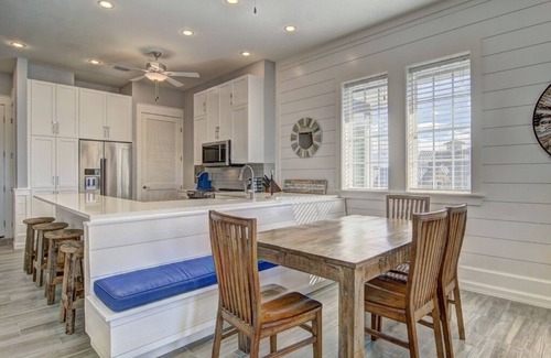 Cinnamon Shore Condo | Pet-Friendly Condo w/Central Location+Resort-Like Amenities@Cinnamon Shore