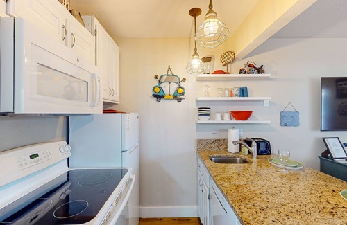 St. George Condo | Pet-friendly condo w/WiFi, shared pools, hot tubs, tennis, pickleball, mini-golf