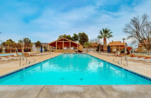 St. George Condo | Pet-friendly condo w/WiFi, shared pools, hot tubs, tennis, pickleball, mini-golf