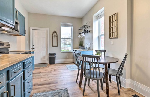 East Walnut HIlls Condo | Pet-Friendly Condo w/Deck ~ 3 Mi to Dtwn!