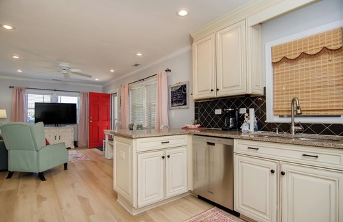 Kure Beach House | Pet Friendly Cottage Minutes from the KB Pier