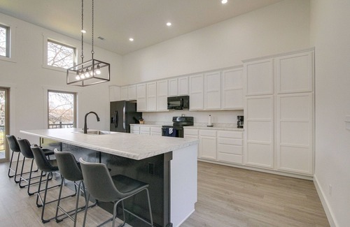Cotter House | Pet-Friendly Cotter Retreat w/Deck & Gas Grill!