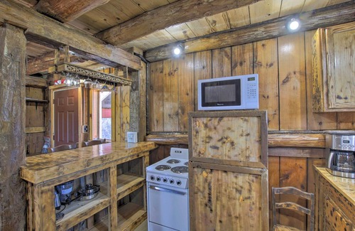 Fond du Lac Apartment | Pet-Friendly Countryside Cottage w/Fire Pit!