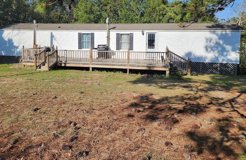 Shallotte House | Pet friendly, cozy getaway - 10 min to Holden Beach