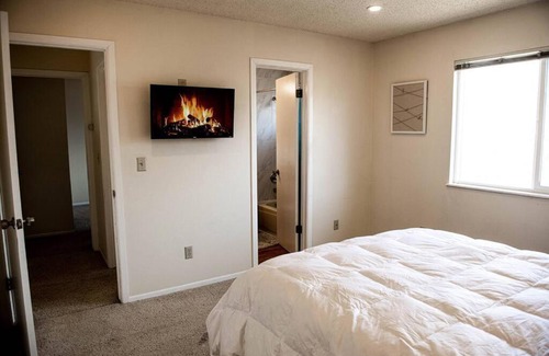 Northeast Colorado Springs House | PET FRIENDLY: COZY GETAWAY, CENTRALLY LOCATED
