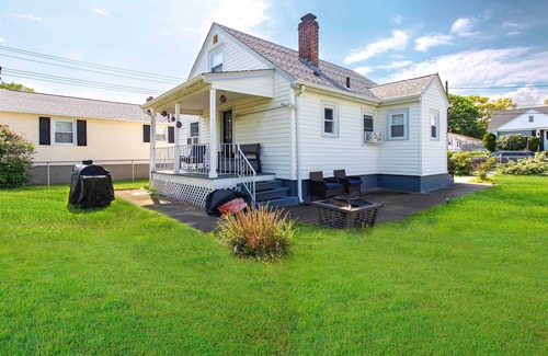 Cranston House | Pet-Friendly Cranston Home w/Fire Pit & BBQ!