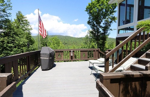 Thornton House | Pet Friendly Deluxe White Mountain Private Retreat for a memorable family vacation! (WV68T)