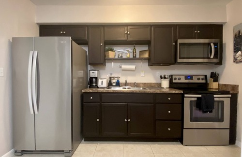 Pompano Beach House | Pet Friendly, Fully Fenced! Relaxing escape in the heart of Lighthouse Point