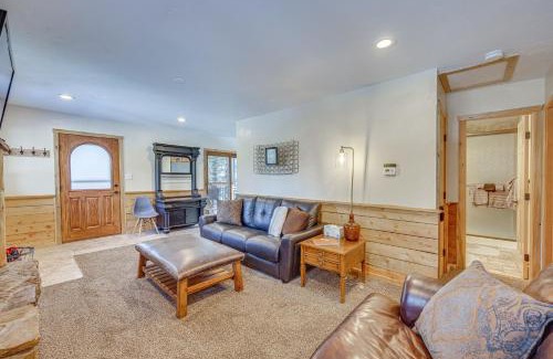 Florissant House | Pet-Friendly Florissant Cabin with Fire Pit!