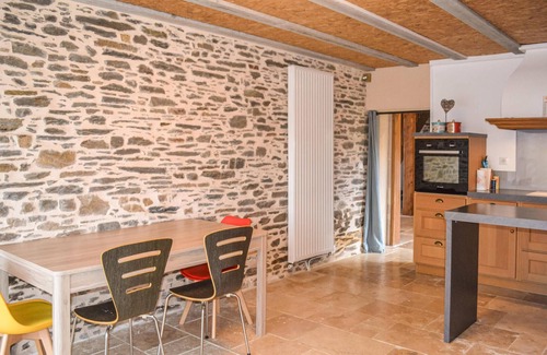Jumilhac-le-Grand House | Pet friendly home in Jumilhac-Le Grand