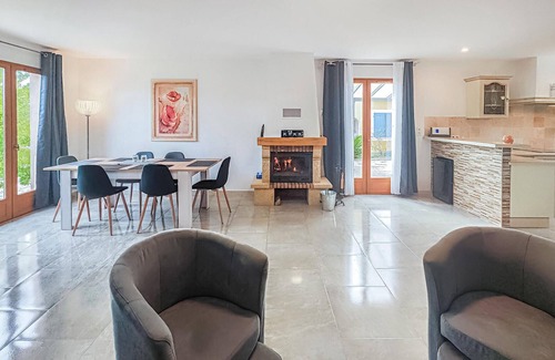 Pouzols-Minervois House | Pet friendly home in Pouzols-Minervois