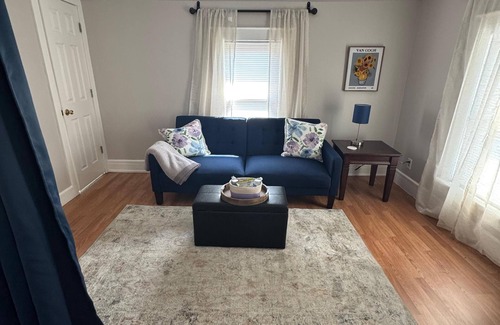 Old Brooklyn House | Pet-Friendly, Fully Fenced, 2-bedroom, Big Yard House