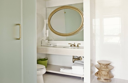 Wilshire Center Hotel | Pet-Friendly Fun, Relax in the Heart of LA, Hollywood Hills View, Pool!