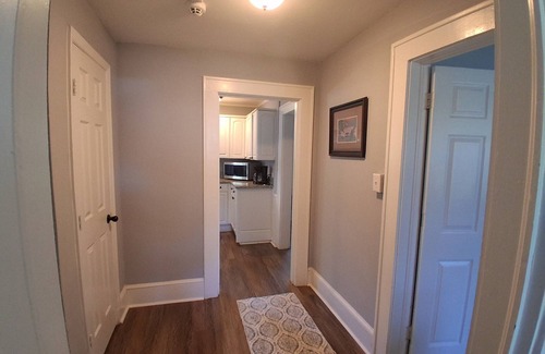 Greenville House | Pet-Friendly Furnished 4BR/2B Historic Greenville Bungalow w/Fenced Yard & Deck