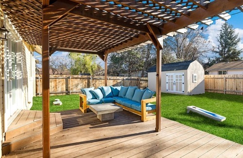 West Valley House | Pet Friendly-Game Room- BBQ