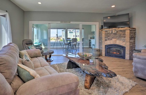 Gold Beach House | Pet-Friendly Gold Beach Townhome Ocean Views