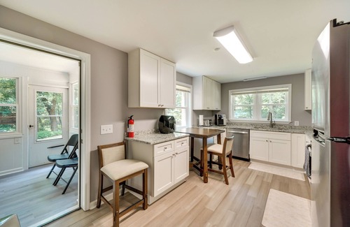 Forest Oaks House | Pet-Friendly Greensboro Home on 50 Private Acres