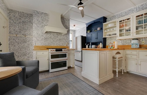 Kennebunkport House | Pet Friendly- Half a Mile to Downtown Dock-Square!